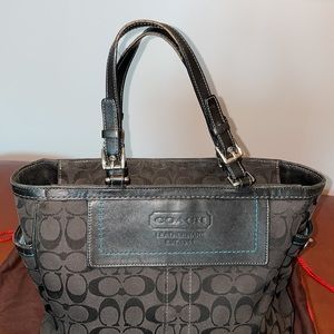 Authentic Coach Signature Cloth Shoulder Bag Black